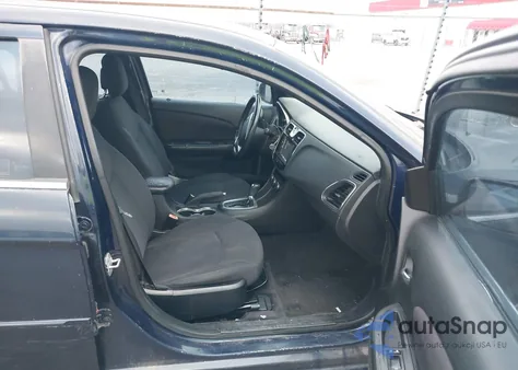 2013 Chrysler 200 Touring из США, поврежденный, VIN 1C3CCBBB1DN732956